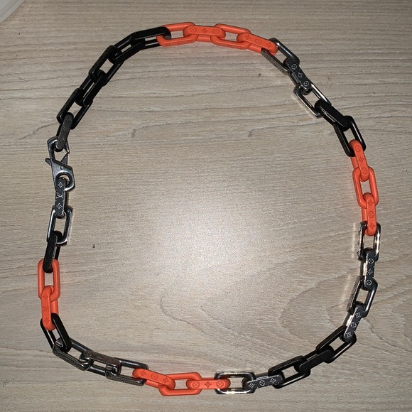 Louis Vuitton chain link necklace - Picture 1 of 1